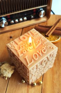 Nil Mum Love Kabartmalı Çiçek Kokulu Kübik Mum