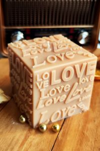 Nil Mum Love Kabartmalı Çiçek Kokulu Kübik Mum